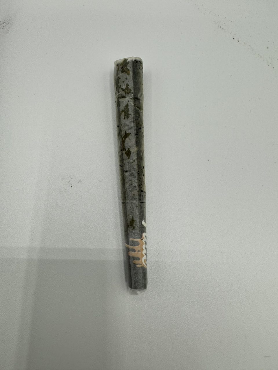 V2 FADE 2G DISPOSABLE VAPE W/ PRE ROLL – LIQUID DIAMONDS X LIVE RESIN - Image 3